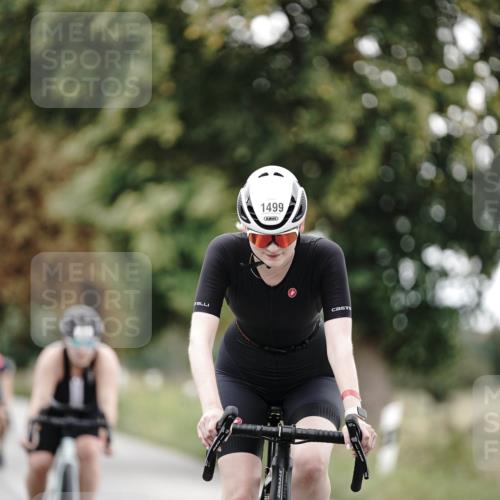 30.08.2026 - Elbe Triathlon Hamburg Michael Burmester http://msf.ph/oto/10076312 30.08.2026 11:18:28 Radfahren 1499, 1504, 1527 meine-sportfotos.de