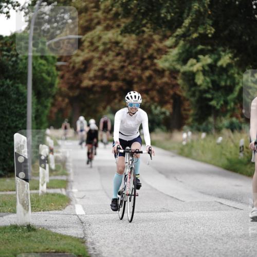 30.08.2026 - Elbe Triathlon Hamburg Michael Burmester http://msf.ph/oto/10076323 30.08.2026 11:18:37 Radfahren 1412, 1426, 1495, 1534, 1541, 1703 meine-sportfotos.de