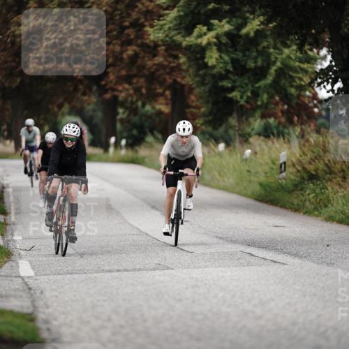 30.08.2026 - Elbe Triathlon Hamburg Michael Burmester http://msf.ph/oto/10076326 30.08.2026 11:18:40 Radfahren 1333, 1412, 1426, 1495, 1512, 1534 meine-sportfotos.de
