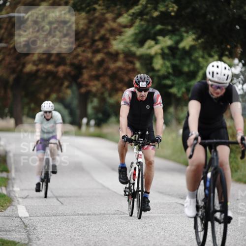 30.08.2026 - Elbe Triathlon Hamburg Michael Burmester http://msf.ph/oto/10076331 30.08.2026 11:18:45 Radfahren 1333, 1412, 1512, 1534, 1542, 1689 meine-sportfotos.de