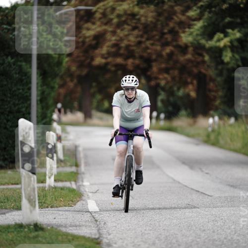 30.08.2026 - Elbe Triathlon Hamburg Michael Burmester http://msf.ph/oto/10076332 30.08.2026 11:18:46 Radfahren 1333, 1512, 1542, 1689 meine-sportfotos.de