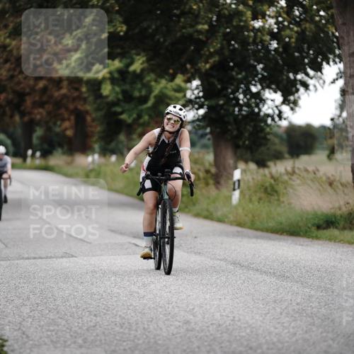 30.08.2026 - Elbe Triathlon Hamburg Michael Burmester http://msf.ph/oto/10076346 30.08.2026 11:19:20 Radfahren 1465, 1498, 1521 meine-sportfotos.de