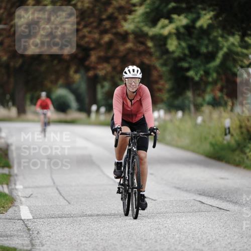 30.08.2026 - Elbe Triathlon Hamburg Michael Burmester http://msf.ph/oto/10076430 30.08.2026 11:20:28 Radfahren 1378, 1484, 1506 meine-sportfotos.de