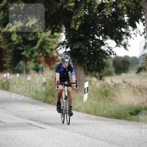 30.08.2026 - Elbe Triathlon Hamburg Michael Burmester http://msf.ph/oto/10076454 30.08.2026 11:20:56 Radfahren 1377, 1632 meine-sportfotos.de