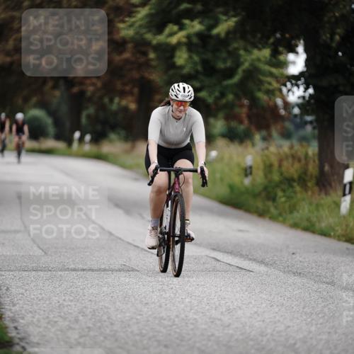 30.08.2026 - Elbe Triathlon Hamburg Michael Burmester http://msf.ph/oto/10076500 30.08.2026 11:21:27 Radfahren 1411, 1566 meine-sportfotos.de