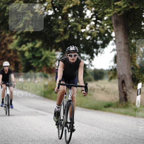 30.08.2026 - Elbe Triathlon Hamburg Michael Burmester http://msf.ph/oto/10076512 30.08.2026 11:21:37 Radfahren 1373, 1403, 1404, 1474 meine-sportfotos.de