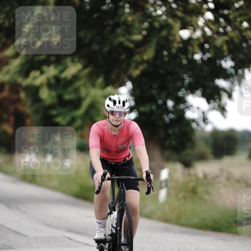 30.08.2026 - Elbe Triathlon Hamburg Michael Burmester http://msf.ph/oto/10076521 30.08.2026 11:21:41 Radfahren 1373, 1474 meine-sportfotos.de