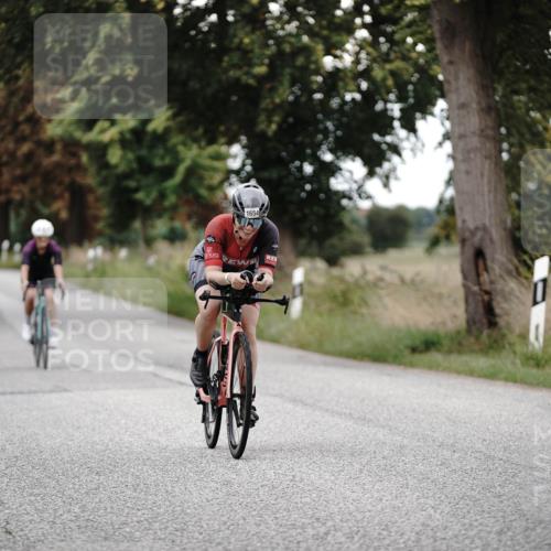 30.08.2026 - Elbe Triathlon Hamburg Michael Burmester http://msf.ph/oto/10076565 30.08.2026 11:22:20 Radfahren 1387, 1654 meine-sportfotos.de