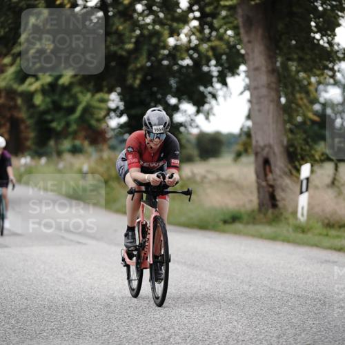 30.08.2026 - Elbe Triathlon Hamburg Michael Burmester http://msf.ph/oto/10076567 30.08.2026 11:22:20 Radfahren 1387, 1654 meine-sportfotos.de