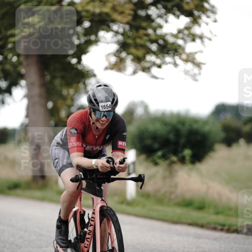 30.08.2026 - Elbe Triathlon Hamburg Michael Burmester http://msf.ph/oto/10076568 30.08.2026 11:22:20 Radfahren 1387, 1654 meine-sportfotos.de