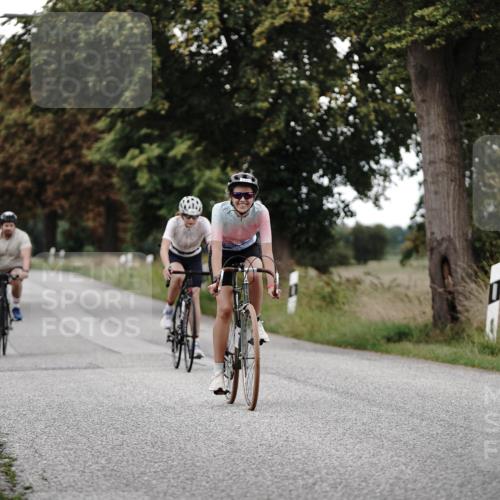 30.08.2026 - Elbe Triathlon Hamburg Michael Burmester http://msf.ph/oto/10076581 30.08.2026 11:22:38 Radfahren 1095, 1401, 1483 meine-sportfotos.de