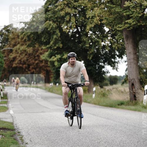 30.08.2026 - Elbe Triathlon Hamburg Michael Burmester http://msf.ph/oto/10076590 30.08.2026 11:22:40 Radfahren 1095, 1401, 1483 meine-sportfotos.de