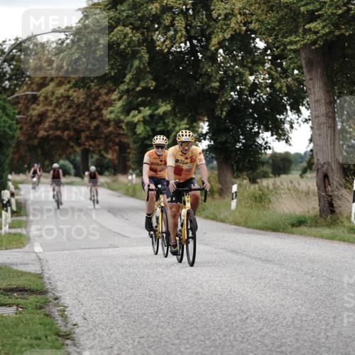 30.08.2026 - Elbe Triathlon Hamburg Michael Burmester http://msf.ph/oto/10076596 30.08.2026 11:22:47 Radfahren 1424, 1585, 1593 meine-sportfotos.de