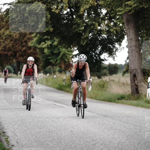 30.08.2026 - Elbe Triathlon Hamburg Michael Burmester http://msf.ph/oto/10076604 30.08.2026 11:22:51 Radfahren 1424, 1585, 1593, 1637 meine-sportfotos.de