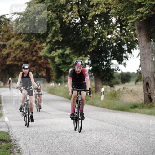30.08.2026 - Elbe Triathlon Hamburg Michael Burmester http://msf.ph/oto/10076613 30.08.2026 11:22:58 Radfahren 1546, 1615, 1637 meine-sportfotos.de