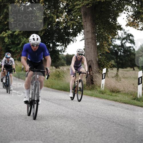 30.08.2026 - Elbe Triathlon Hamburg Michael Burmester http://msf.ph/oto/10076642 30.08.2026 11:23:20 Radfahren 1376, 1428, 1626, 1631, 1694 meine-sportfotos.de