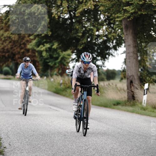 30.08.2026 - Elbe Triathlon Hamburg Michael Burmester http://msf.ph/oto/10076645 30.08.2026 11:23:22 Radfahren 1376, 1428, 1626, 1631, 1694 meine-sportfotos.de