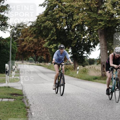 30.08.2026 - Elbe Triathlon Hamburg Michael Burmester http://msf.ph/oto/10076647 30.08.2026 11:23:23 Radfahren 1376, 1428, 1626, 1631, 1694 meine-sportfotos.de