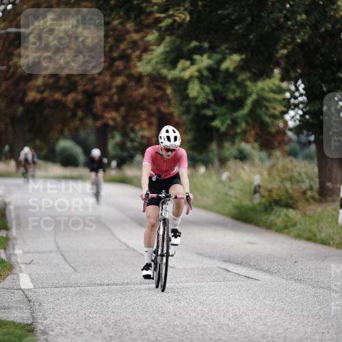 30.08.2026 - Elbe Triathlon Hamburg Michael Burmester http://msf.ph/oto/10076668 30.08.2026 11:24:28 Radfahren 1420, 1629 meine-sportfotos.de