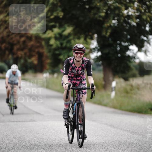 30.08.2026 - Elbe Triathlon Hamburg Michael Burmester http://msf.ph/oto/10076719 30.08.2026 11:25:15 Radfahren 1635, 1668, 1673 meine-sportfotos.de