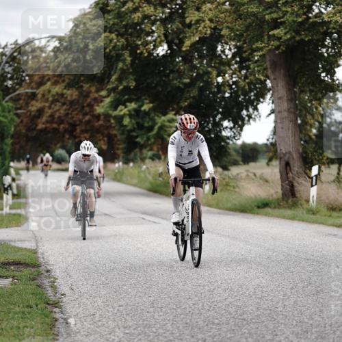 30.08.2026 - Elbe Triathlon Hamburg Michael Burmester http://msf.ph/oto/10076741 30.08.2026 11:25:51 Radfahren 1396, 1601, 1602, 1675 meine-sportfotos.de