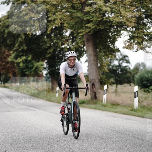 30.08.2026 - Elbe Triathlon Hamburg Michael Burmester http://msf.ph/oto/10076750 30.08.2026 11:25:54 Radfahren 1355, 1396, 1601, 1675 meine-sportfotos.de