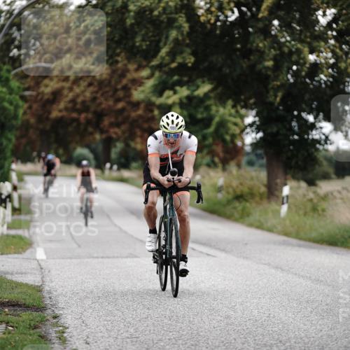 30.08.2026 - Elbe Triathlon Hamburg Michael Burmester http://msf.ph/oto/10076752 30.08.2026 11:25:59 Radfahren 1355, 1603 meine-sportfotos.de