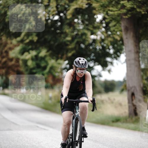 30.08.2026 - Elbe Triathlon Hamburg Michael Burmester http://msf.ph/oto/10076758 30.08.2026 11:26:03 Radfahren 1603, 1611, 1672 meine-sportfotos.de
