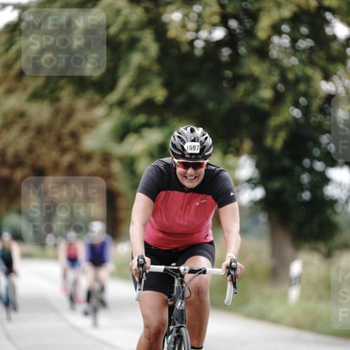 30.08.2026 - Elbe Triathlon Hamburg Michael Burmester http://msf.ph/oto/10076771 30.08.2026 11:26:27 Radfahren 1397, 1414, 1432, 1460, 1623, 1697 meine-sportfotos.de