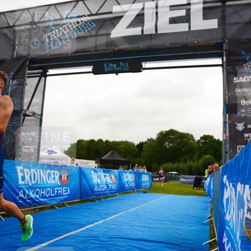 30.08.2026 - Elbe Triathlon Hamburg LAZAROV Photography http://msf.ph/oto/10078668 30.08.2026 09:54:22 Ziel 205 meine-sportfotos.de