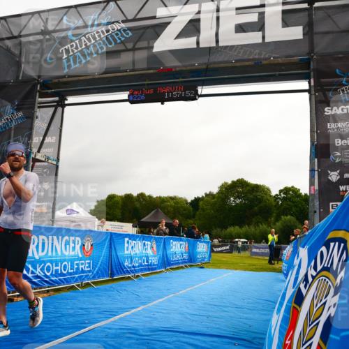 30.08.2026 - Elbe Triathlon Hamburg LAZAROV Photography http://msf.ph/oto/10078677 30.08.2026 09:57:51 Ziel 226 meine-sportfotos.de