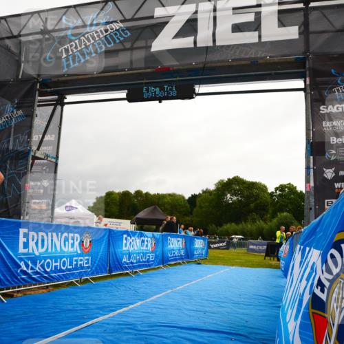 30.08.2026 - Elbe Triathlon Hamburg LAZAROV Photography http://msf.ph/oto/10078686 30.08.2026 09:58:39 Ziel 203 meine-sportfotos.de