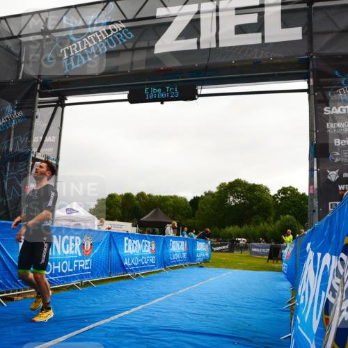 30.08.2026 - Elbe Triathlon Hamburg LAZAROV Photography http://msf.ph/oto/10078701 30.08.2026 10:00:25 Ziel 190 meine-sportfotos.de