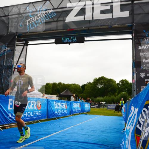 30.08.2026 - Elbe Triathlon Hamburg LAZAROV Photography http://msf.ph/oto/10078706 30.08.2026 10:00:55 Ziel 218 meine-sportfotos.de