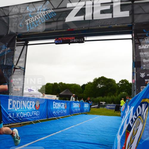 30.08.2026 - Elbe Triathlon Hamburg LAZAROV Photography http://msf.ph/oto/10078713 30.08.2026 10:02:13 Ziel 213 meine-sportfotos.de