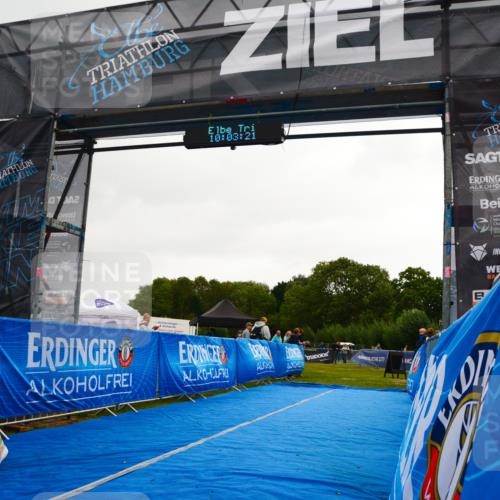 30.08.2026 - Elbe Triathlon Hamburg LAZAROV Photography http://msf.ph/oto/10078722 30.08.2026 10:03:22 Ziel 185 meine-sportfotos.de