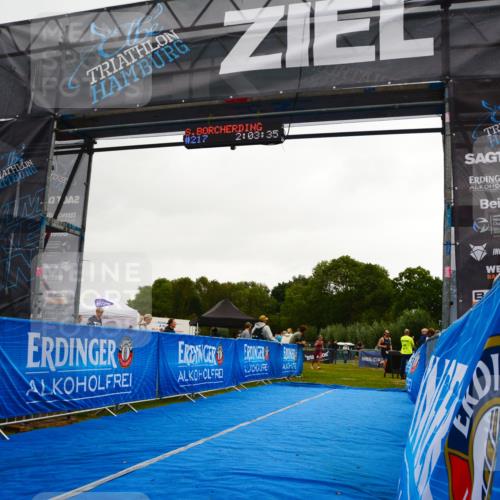 30.08.2026 - Elbe Triathlon Hamburg LAZAROV Photography http://msf.ph/oto/10078728 30.08.2026 10:03:35 Ziel 217 meine-sportfotos.de