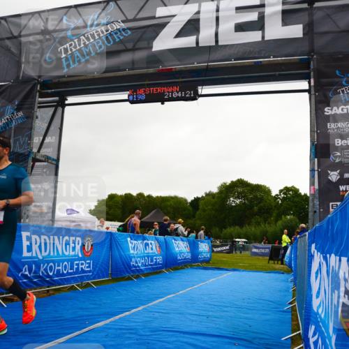 30.08.2026 - Elbe Triathlon Hamburg LAZAROV Photography http://msf.ph/oto/10078732 30.08.2026 10:04:20 Ziel 198 meine-sportfotos.de
