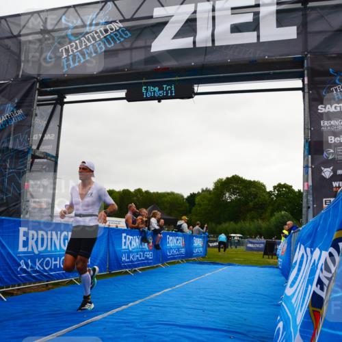 30.08.2026 - Elbe Triathlon Hamburg LAZAROV Photography http://msf.ph/oto/10078734 30.08.2026 10:05:11 Ziel 188 meine-sportfotos.de