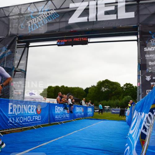 30.08.2026 - Elbe Triathlon Hamburg LAZAROV Photography http://msf.ph/oto/10078737 30.08.2026 10:05:12 Ziel 188 meine-sportfotos.de
