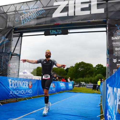 30.08.2026 - Elbe Triathlon Hamburg LAZAROV Photography http://msf.ph/oto/10078754 30.08.2026 10:08:08 Ziel 189 meine-sportfotos.de
