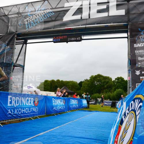 30.08.2026 - Elbe Triathlon Hamburg LAZAROV Photography http://msf.ph/oto/10078763 30.08.2026 10:08:44 Ziel 182, 197, 219 meine-sportfotos.de