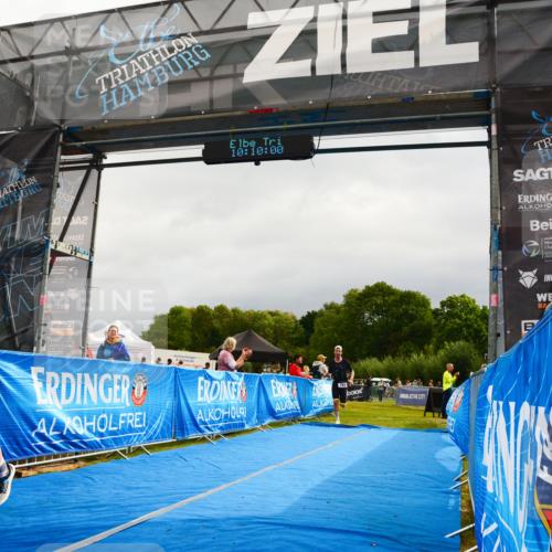 30.08.2026 - Elbe Triathlon Hamburg LAZAROV Photography http://msf.ph/oto/10078771 30.08.2026 10:10:01 Ziel 181, 240 meine-sportfotos.de