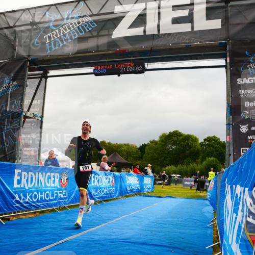30.08.2026 - Elbe Triathlon Hamburg LAZAROV Photography http://msf.ph/oto/10078772 30.08.2026 10:10:03 Ziel 181, 240 meine-sportfotos.de