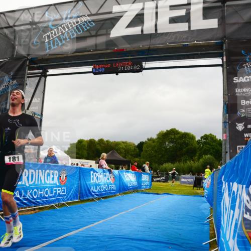 30.08.2026 - Elbe Triathlon Hamburg LAZAROV Photography http://msf.ph/oto/10078776 30.08.2026 10:10:04 Ziel 181, 240 meine-sportfotos.de