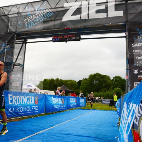 30.08.2026 - Elbe Triathlon Hamburg LAZAROV Photography http://msf.ph/oto/10078783 30.08.2026 10:10:34 Ziel 193, 221 meine-sportfotos.de