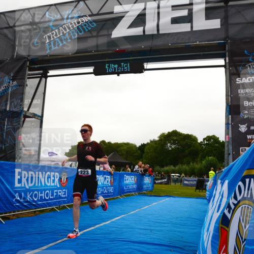 30.08.2026 - Elbe Triathlon Hamburg LAZAROV Photography http://msf.ph/oto/10078801 30.08.2026 10:12:53 Ziel 223 meine-sportfotos.de