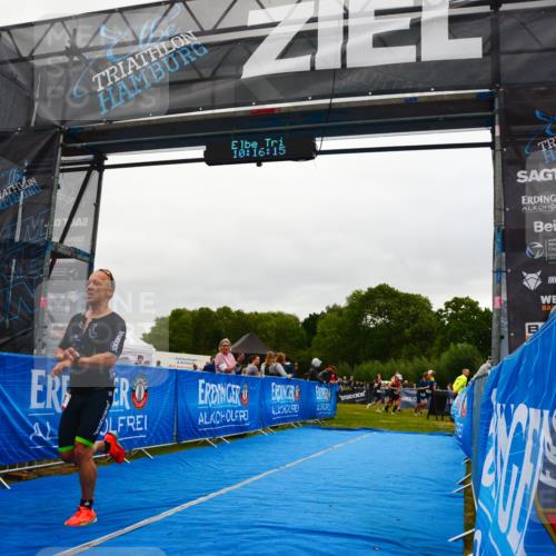 30.08.2026 - Elbe Triathlon Hamburg LAZAROV Photography http://msf.ph/oto/10078841 30.08.2026 10:16:16 Ziel 191 meine-sportfotos.de