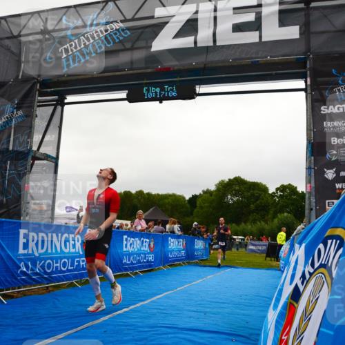 30.08.2026 - Elbe Triathlon Hamburg LAZAROV Photography http://msf.ph/oto/10078844 30.08.2026 10:17:06 Ziel 230, 309 meine-sportfotos.de