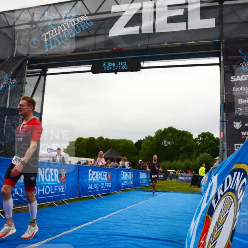 30.08.2026 - Elbe Triathlon Hamburg LAZAROV Photography http://msf.ph/oto/10078847 30.08.2026 10:17:07 Ziel 230, 309 meine-sportfotos.de